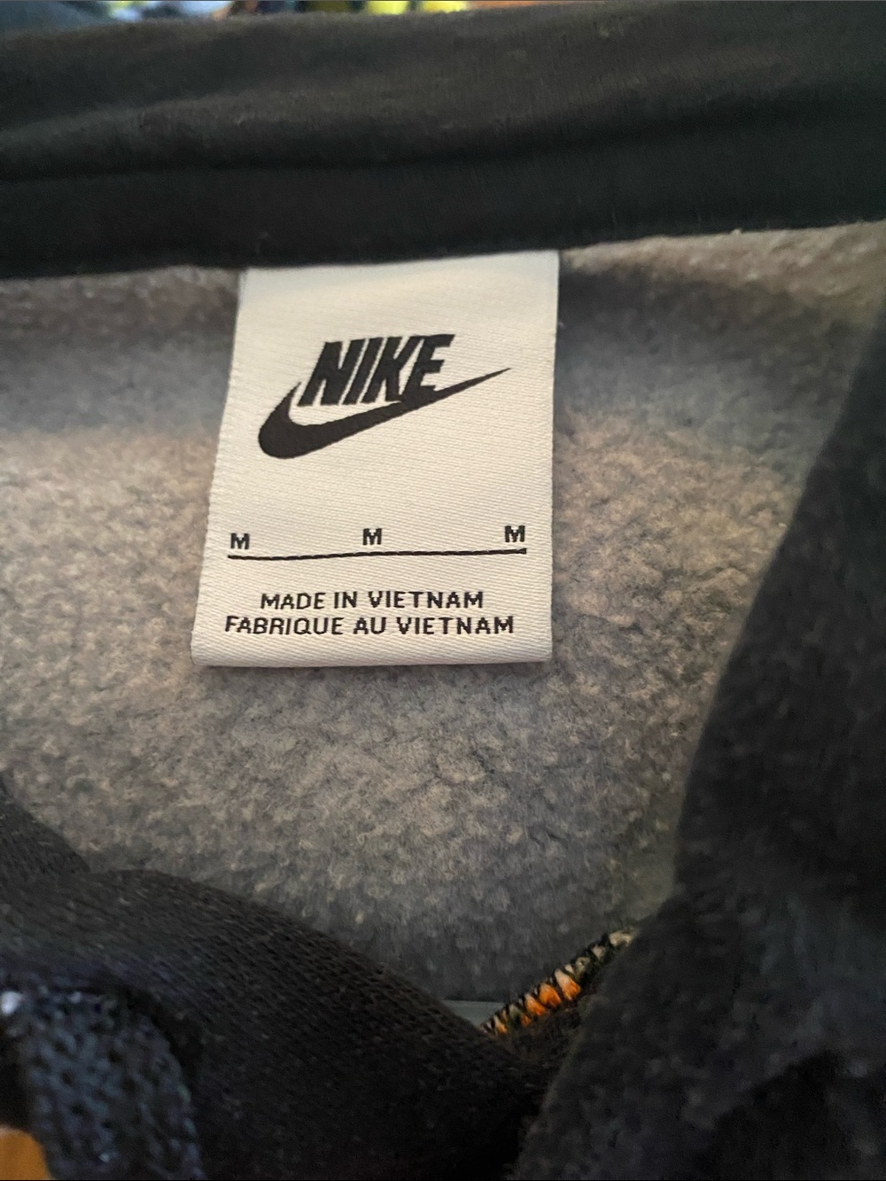 Nike thick hoodie, male/female, excellent condition like new worn minimally - Picture 5 of 5